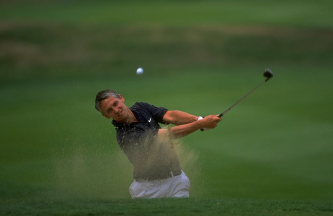 Lineker, jugando al golf. 