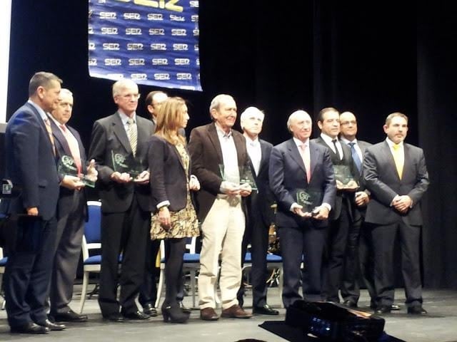 Pepe Castrillo en la gala del 30 aniversario de Radio Palencia ser, es el segundo por la izda