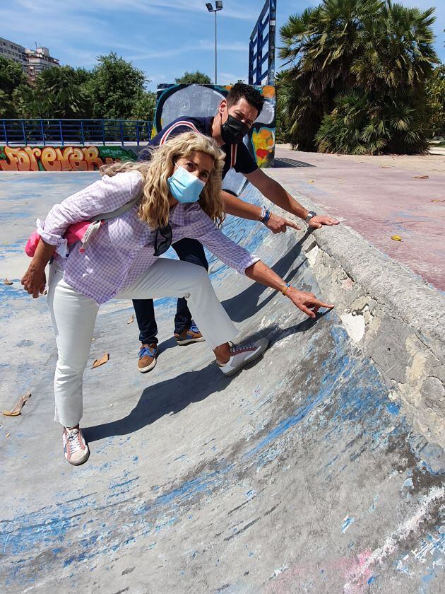 La concejala del PP, Marta Torrado, en el skatepark del Gulliver