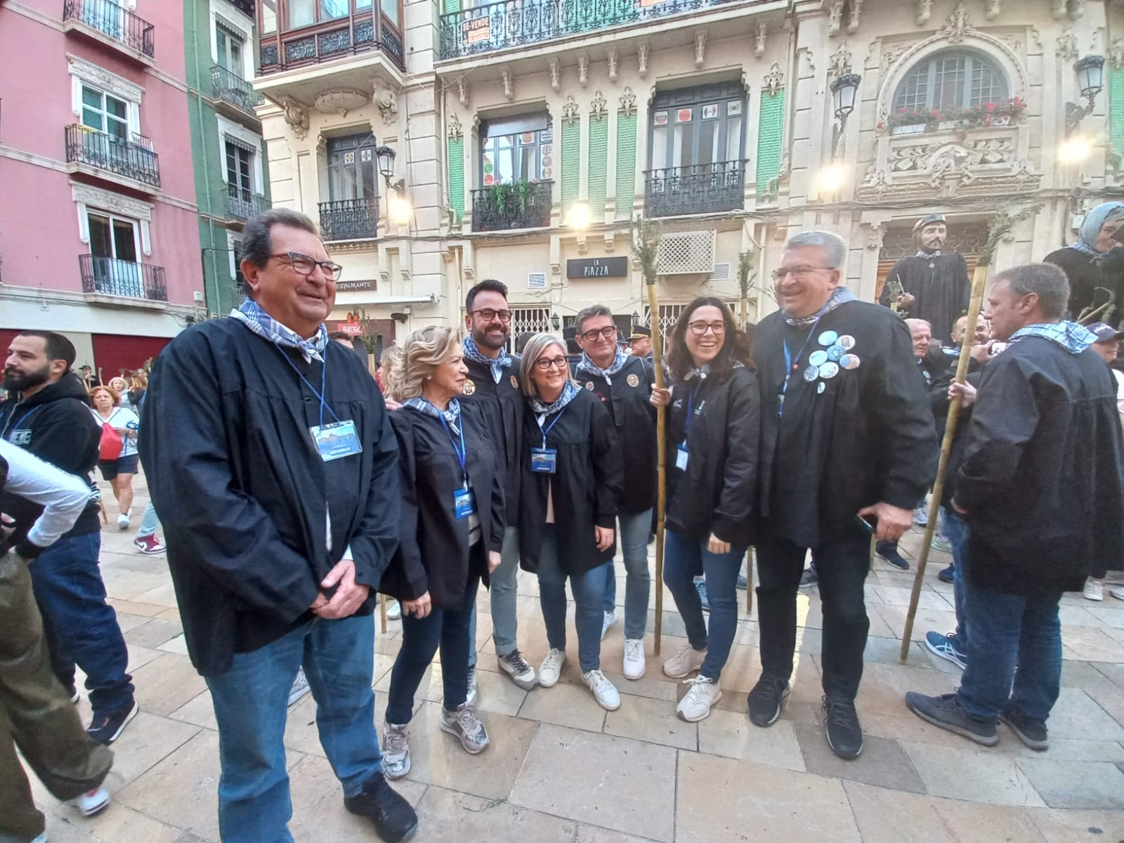 Mamen Peris, síndica de Ciudadanos en Corts, junto al candidato a Corts por Alicante, José Miguel Saval y el candidato a la Alcaldía de Alicante, Adrián Santos Pérez