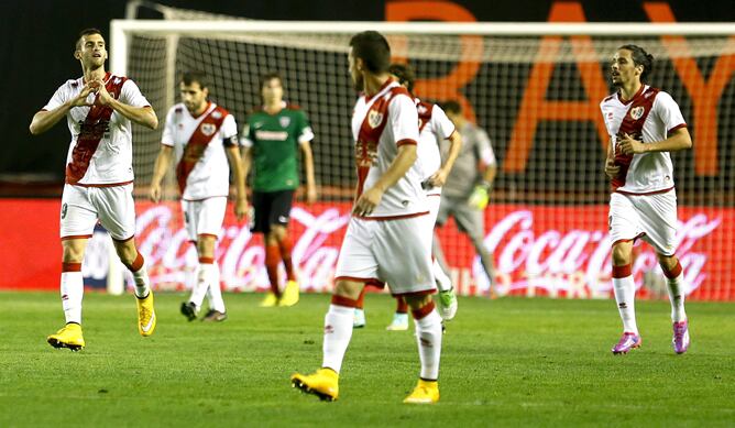 Leo Baptistao celebra el gol del Rayo
