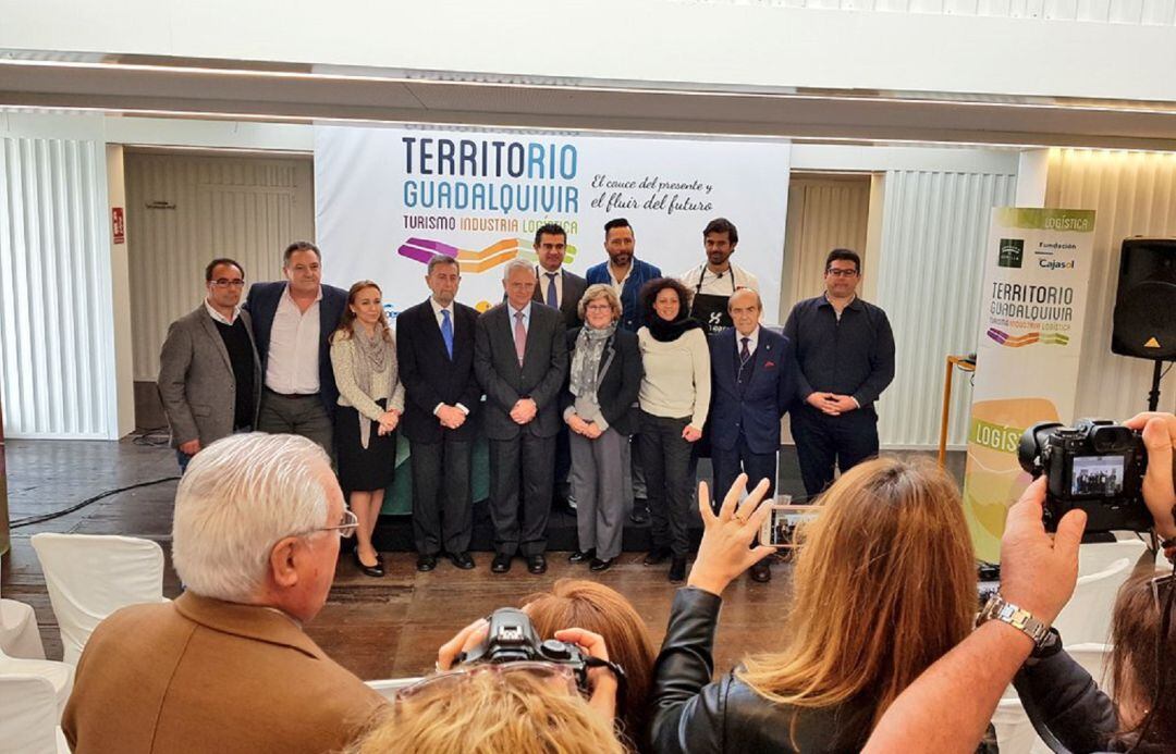 Imagen del III Foro Territorio Guadalquivir celebrado en la terminal de cruceros del Puerto de Sevilla