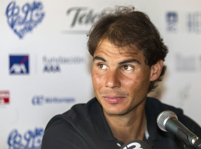 GRA183. PALMA DE MALLORCA, 07/04/2016.- El tenista Rafa Nadal ha participado hoy en la presentación de la sexta edición en Mallorca del congreso "Lo que de verdad importa", del que es presidente de honor, donde ha subrayado que realiza un "esfuerzo diario