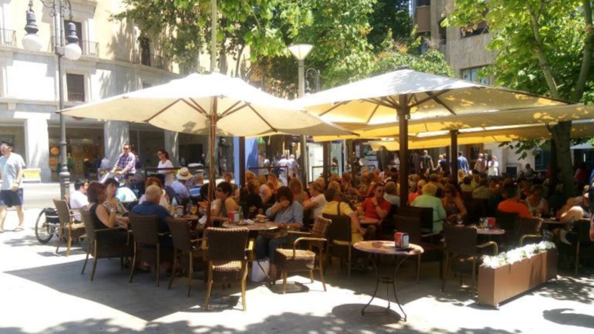 El verano reduce el paro en 7.500 personas en Cantabria, según la EPA