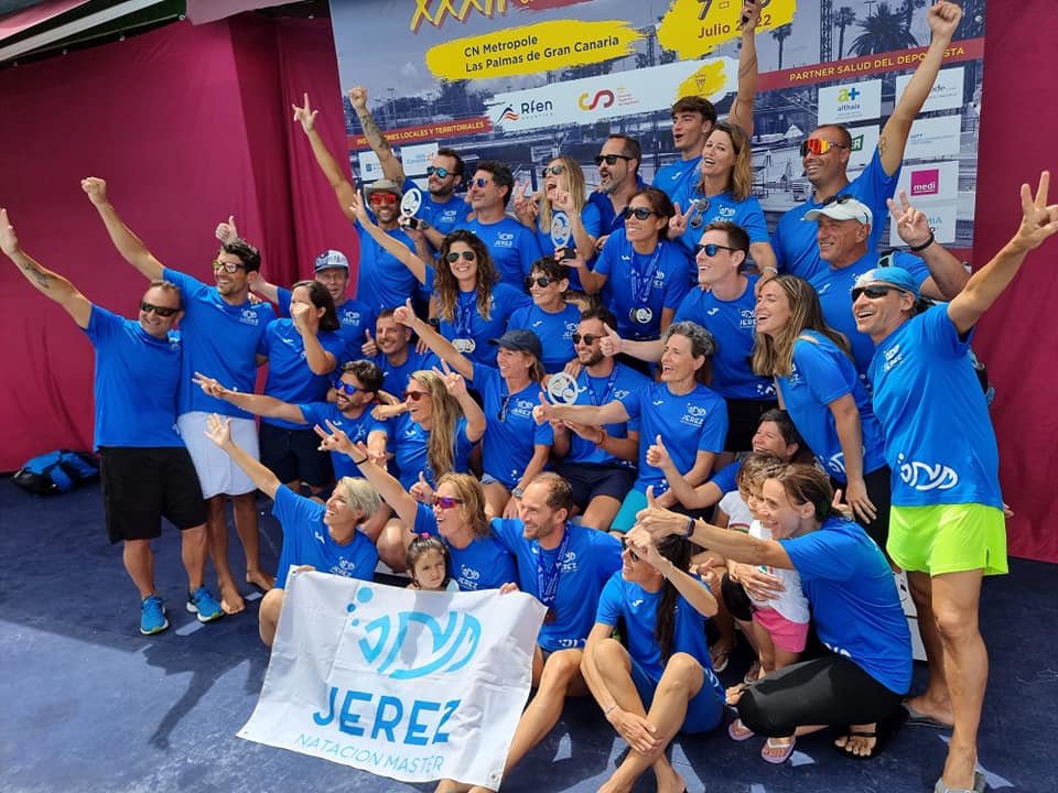 El Jerez Natación Máster celebra el subcampeonato logrado en Las Palmas