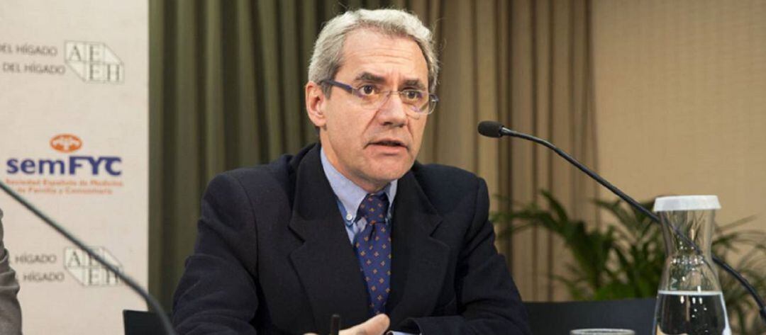 Salvador Tranche durante una conferencia.