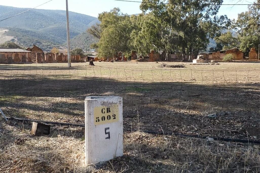 Panorámica del antiguo asentamiento minero de Pueblo Nuevo, en Solanilla del Tamaral