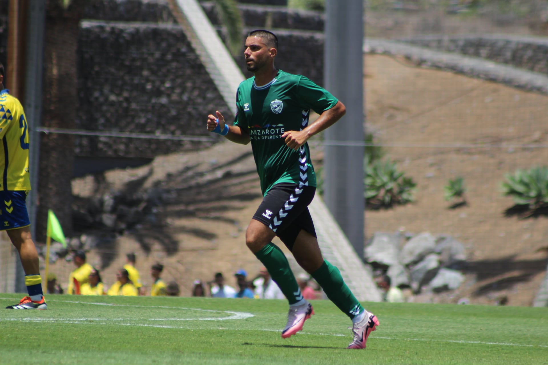 Javi Melián con la camiseta del Unión Sur Yaiza.