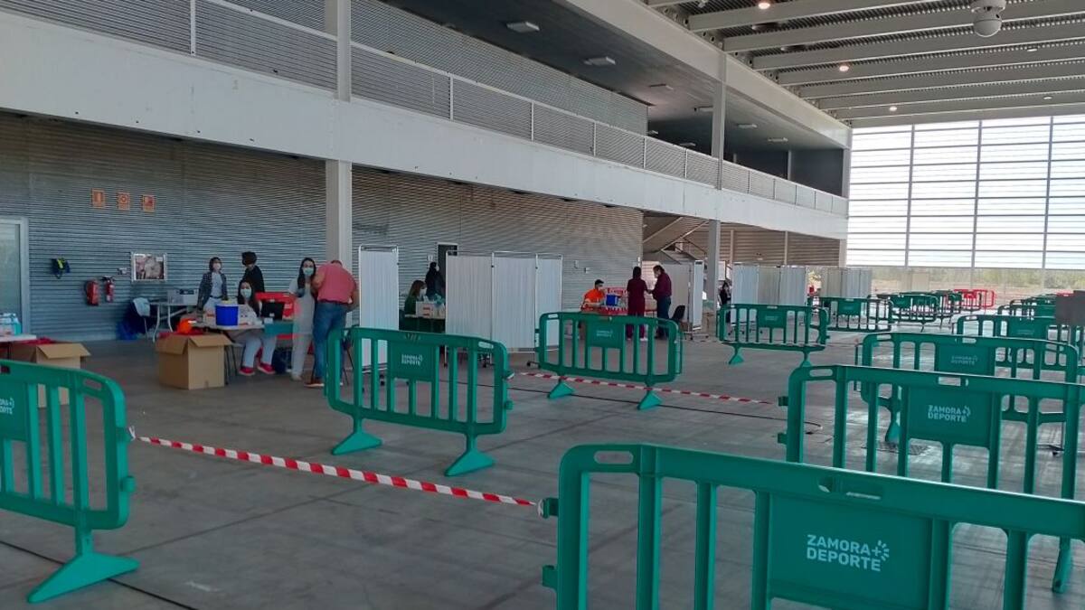 Comienzan las vacunaciones COVID en IFEZA