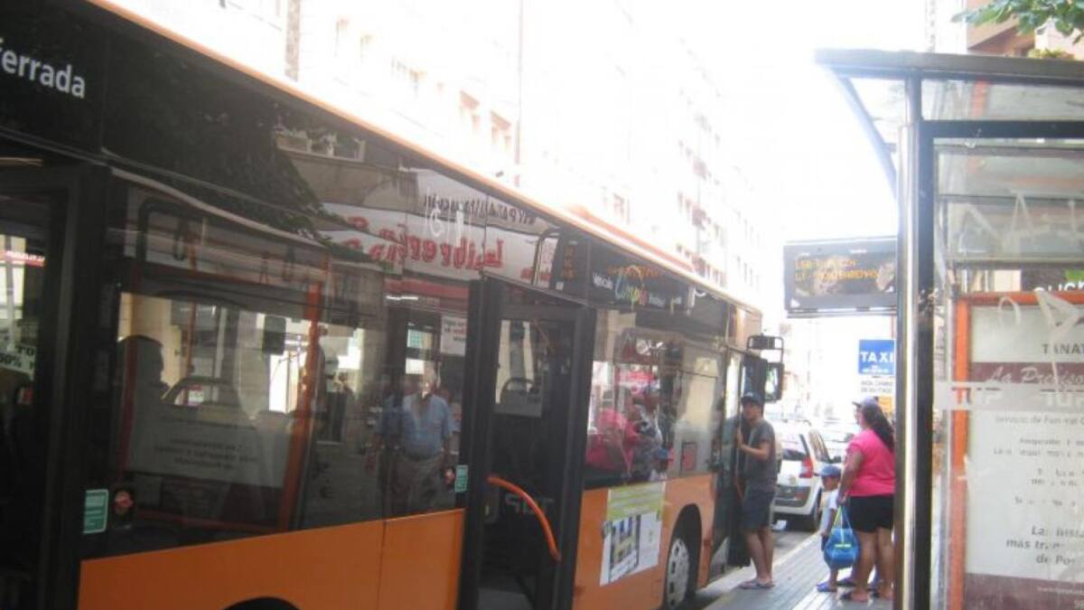 El servicio de autobuses de Ponferrada, a la huelga por impago de salarios