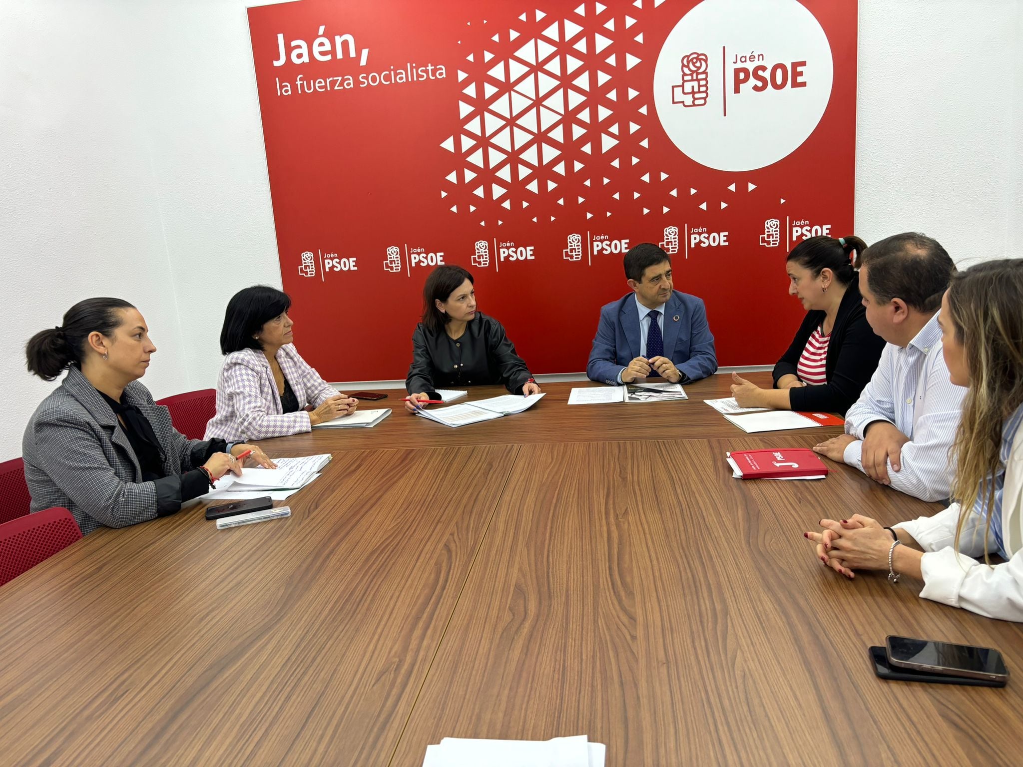 Reunión entre PSOE y CCOO por la situación de la dependencia en Andalucía.