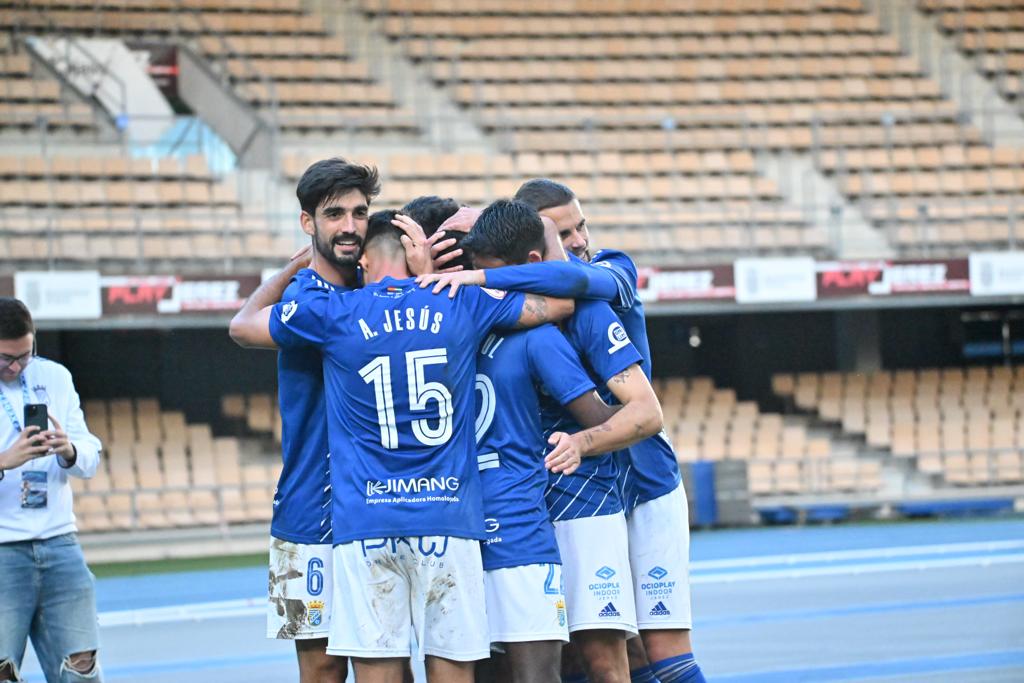 Jugadores del Xerez CD celebrando uno de los goles