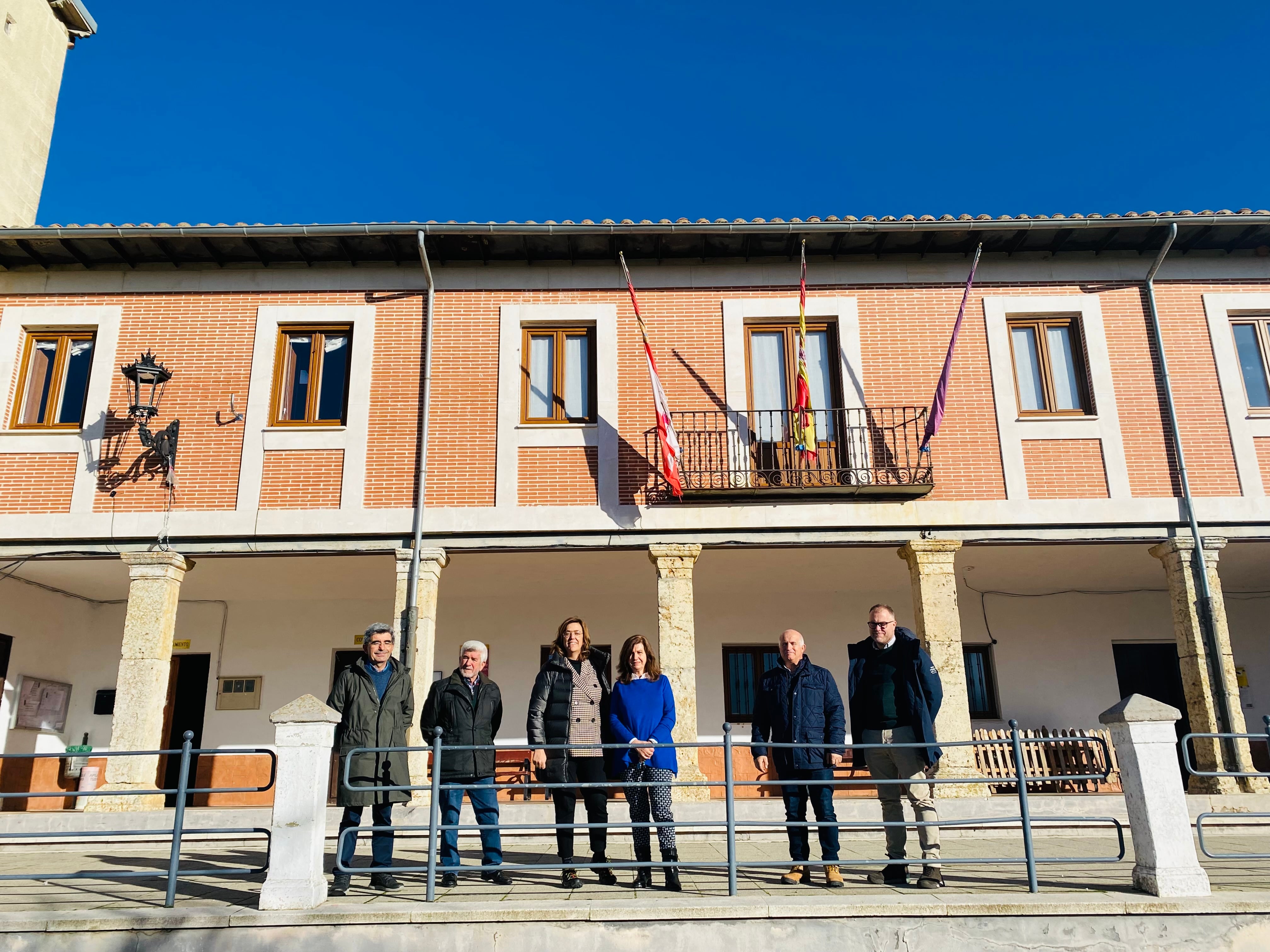 La Diputación apoya con 10.117,65 euros la sustitución de ventanas del edificio del ayuntamiento y la adecuación del antiguo matadero en centro sociocultural en Prádanos de Ojeda