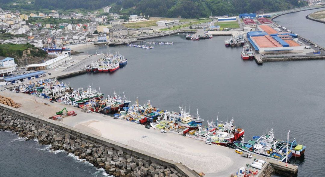 Puerto Celeiro, donde este mediodía atracó el mercante Muros.