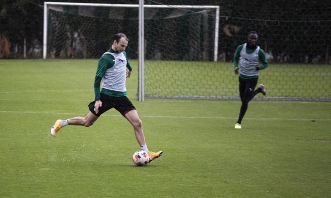 Lars Gerson entrenándose en La Albericia