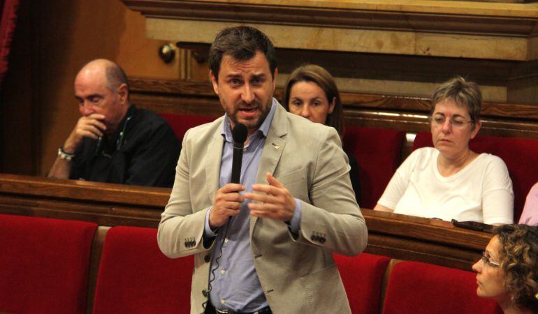 Pla mig del conseller de Salut, Toni Comín, durant el ple del Parlament del 29 de juny del 2016.