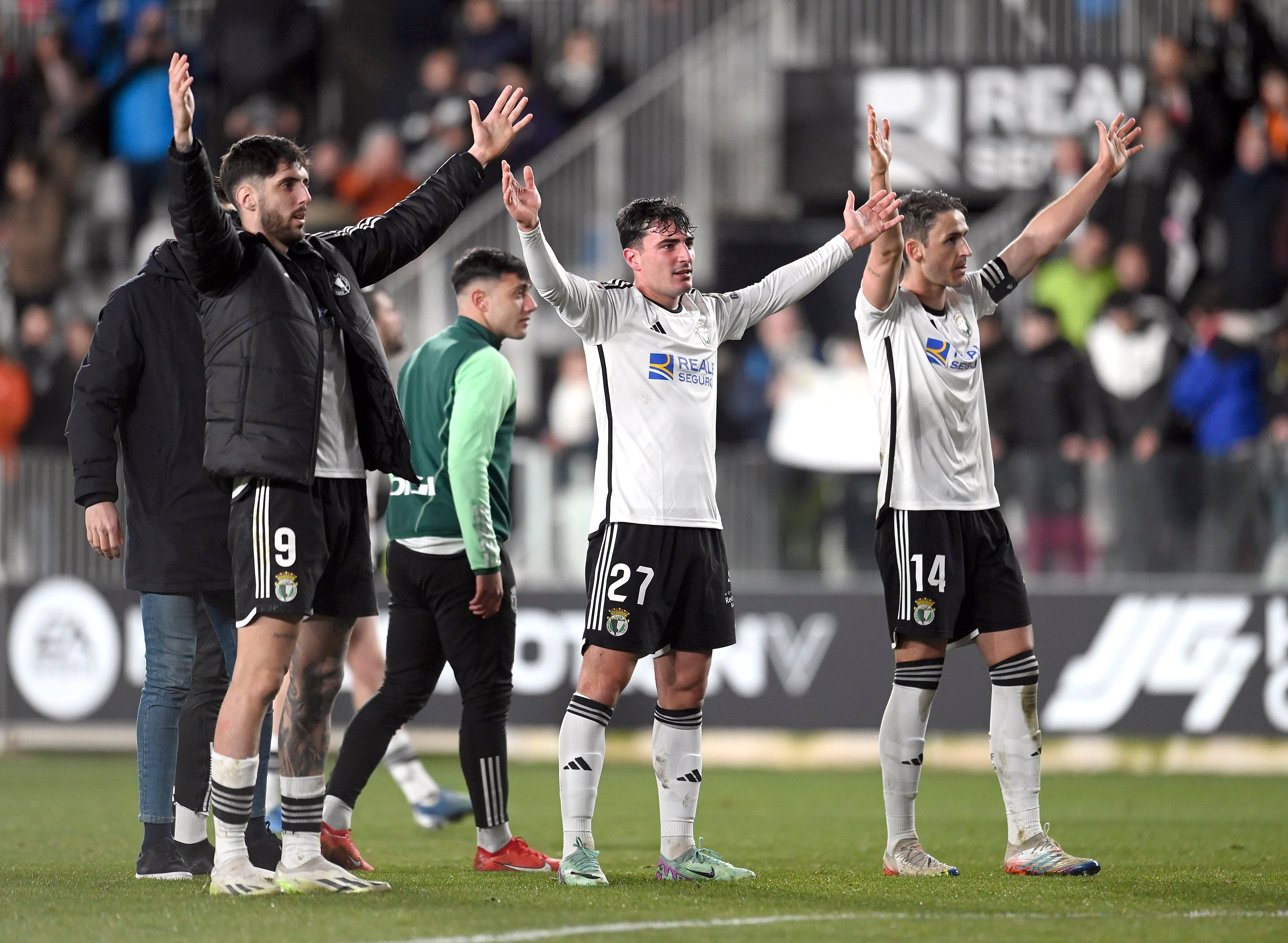 Partido entre el Burgos CF y el Real Valladolid celebrado en el estadio ‘El Plantío’.
Fer Niño, Lopez-Pinto y Elgezabal del Burgos CF
Ricardo Ordóñez
13-1-2024