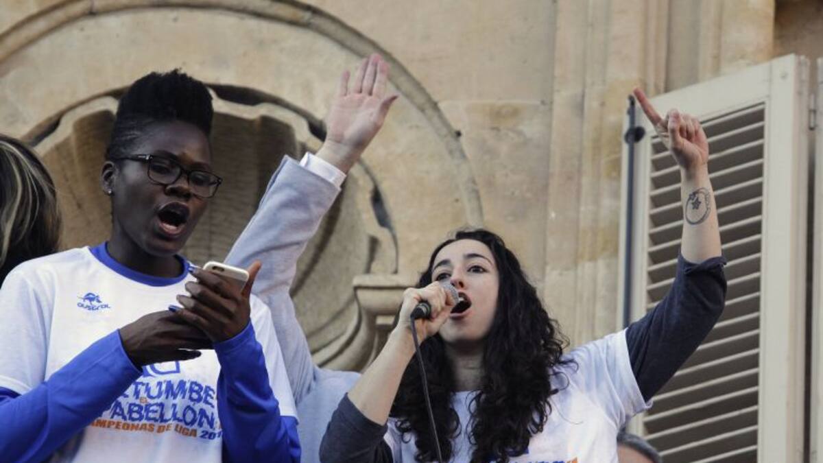 Salamanca con las Campeonas de Perrfumerías Avenida