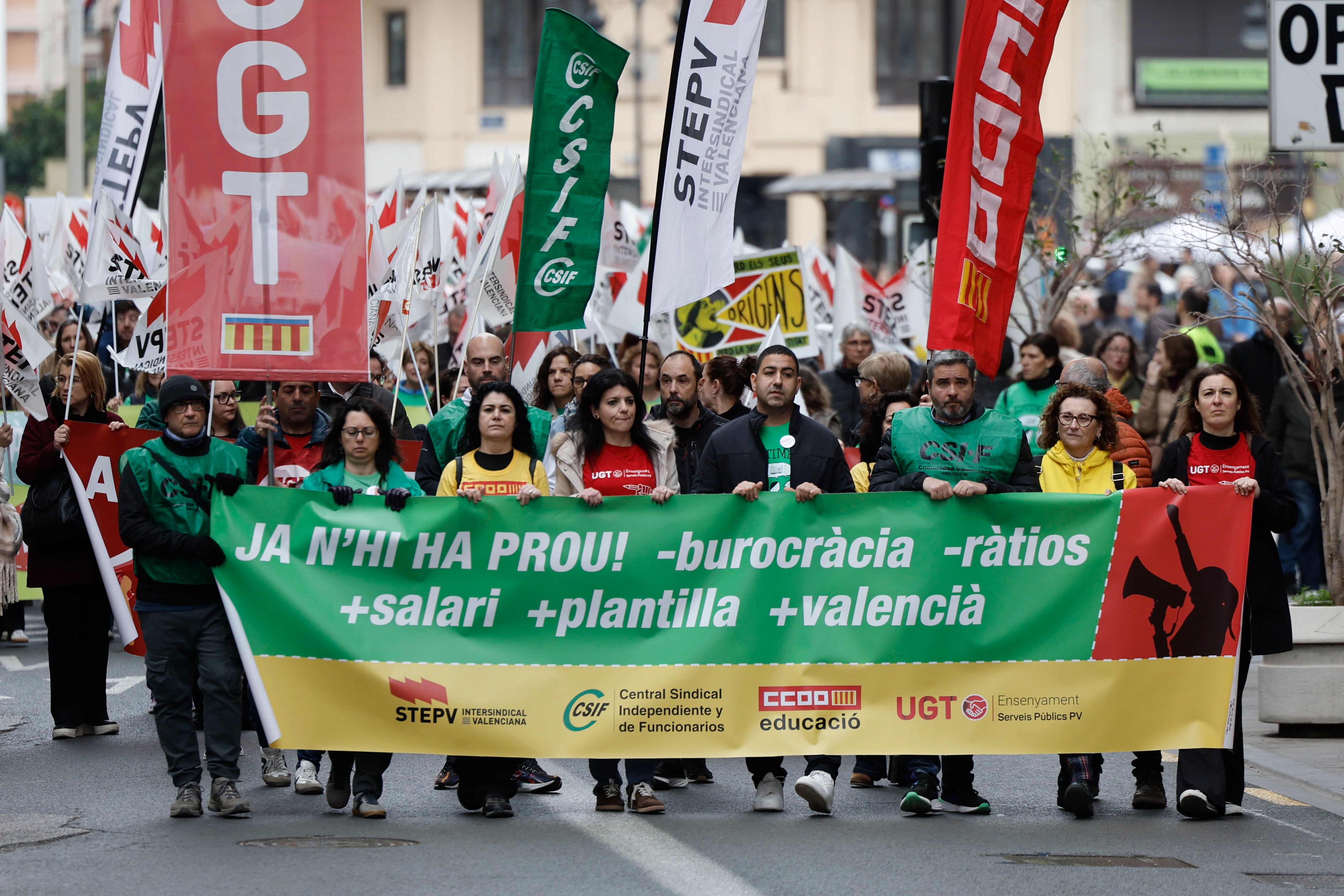 Manifestación convocada por Stepv, CSIF, CCOO y UGT para reclamar mejoras del sistema educativo valenciano.