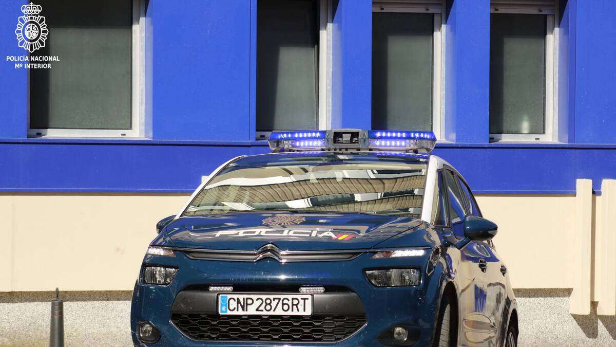 Detenido un hombre por intentar robar en una tienda a punta de pistola en Santander
