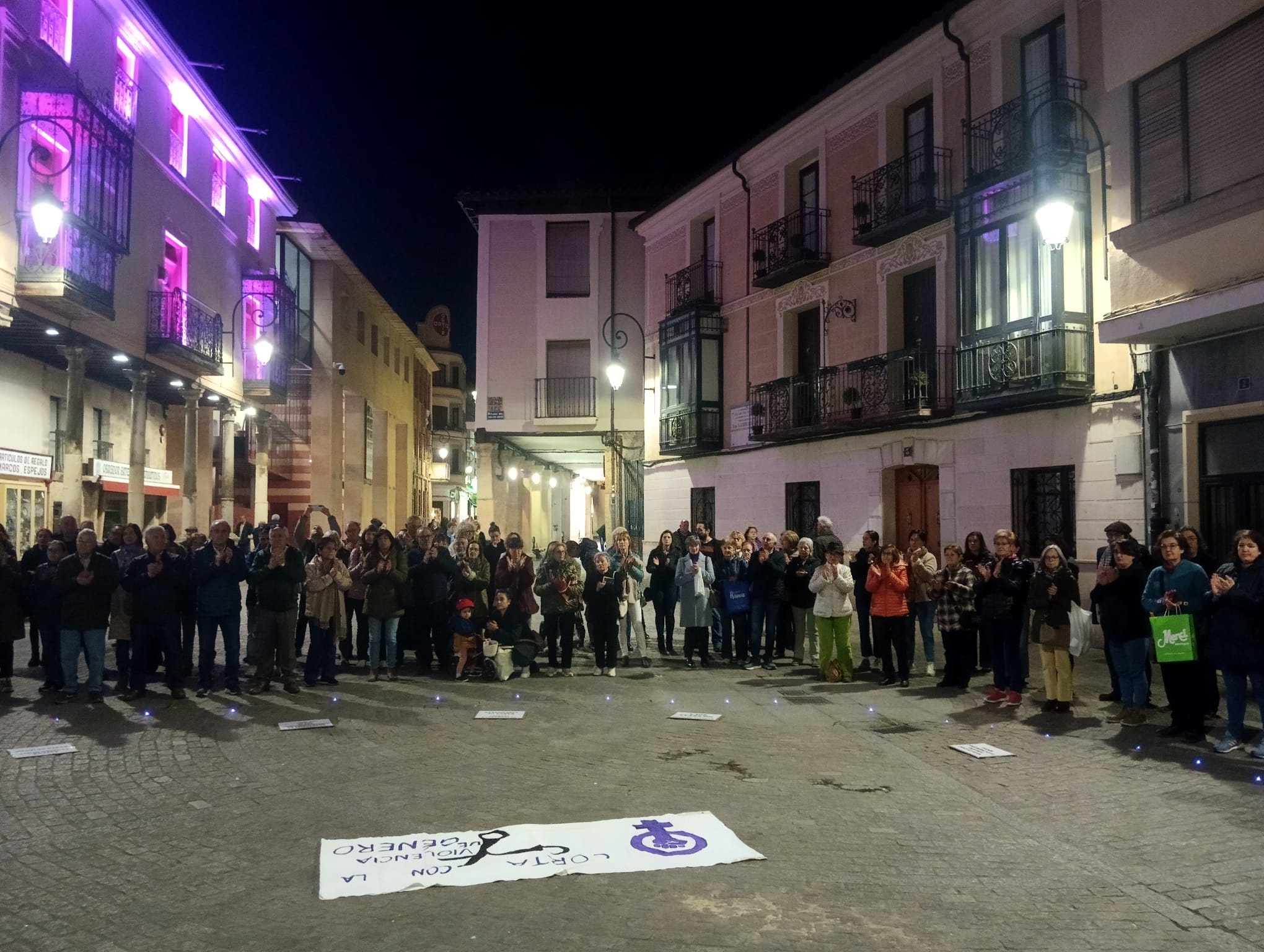 Concentración del Movimiento Feminista de Aranda por el triple feminicidio de Miranda de Ebro