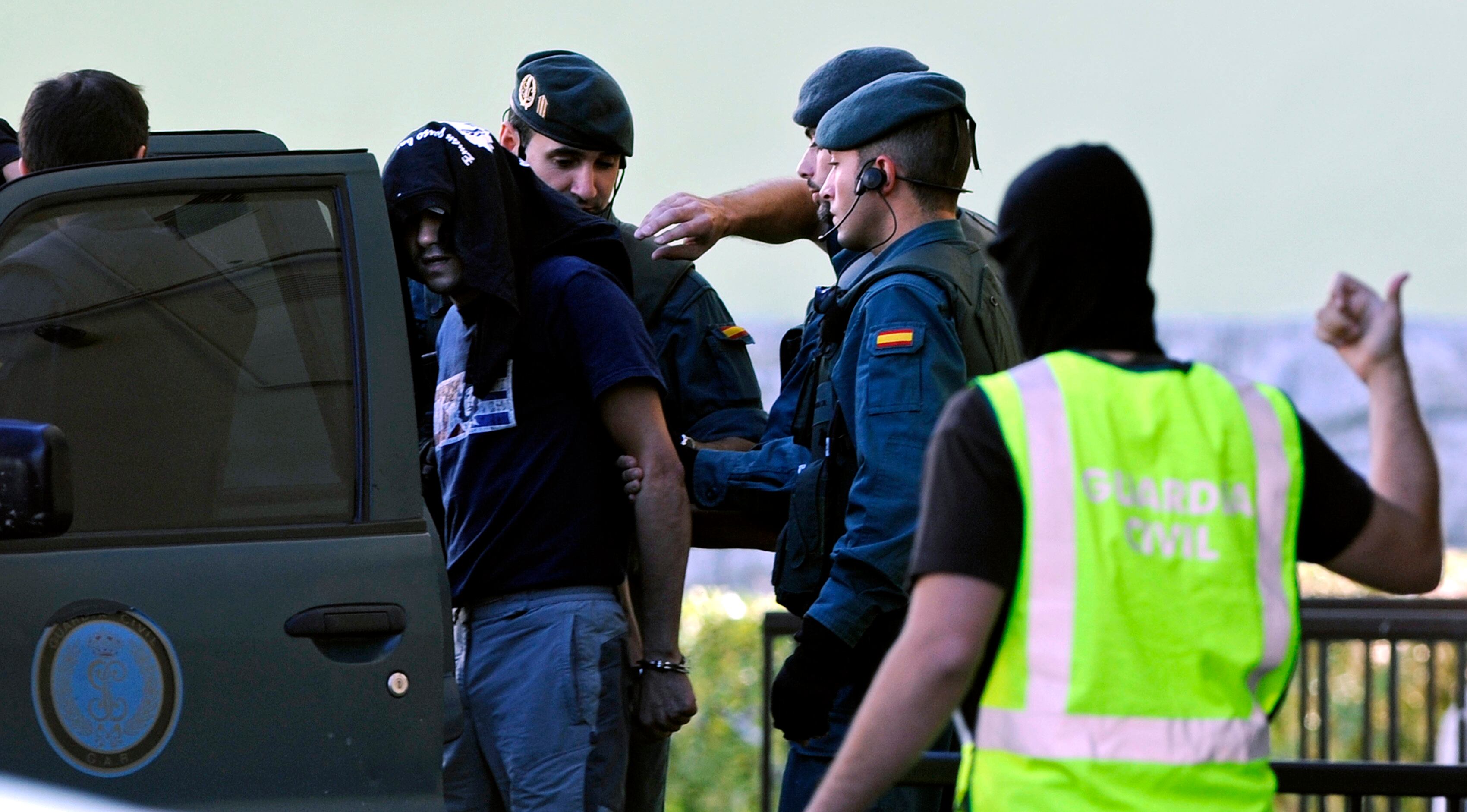 Momento de la detención del etarra Xabier Atristain