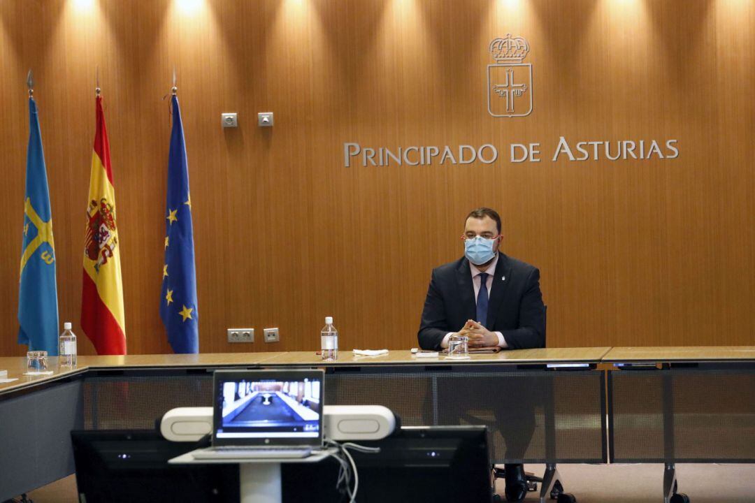 El presidente del Principado, Adrián Barbón, durante el Consejo de Gobierno.