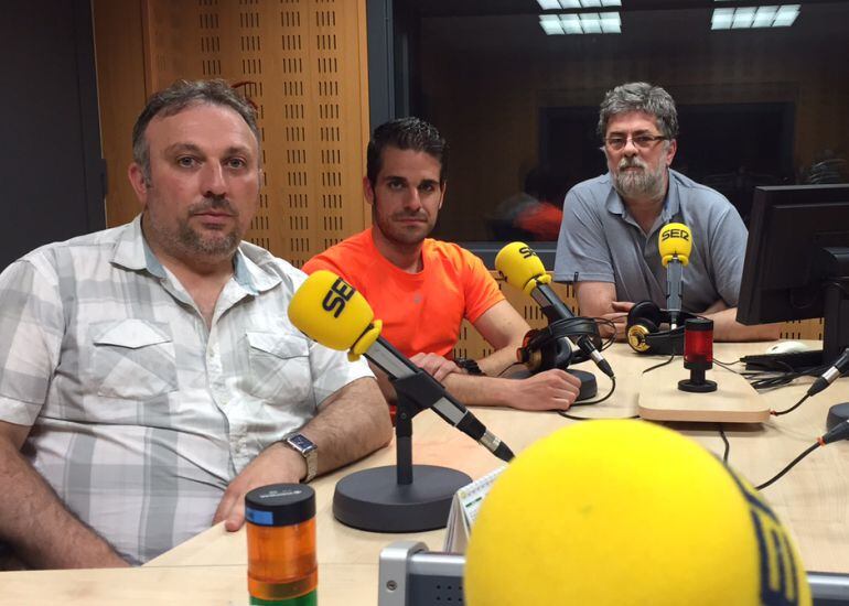 Miguel Angel García, Alberto González y Jesús Salgado. Tertulia de baloncesto en SER Deportivos.