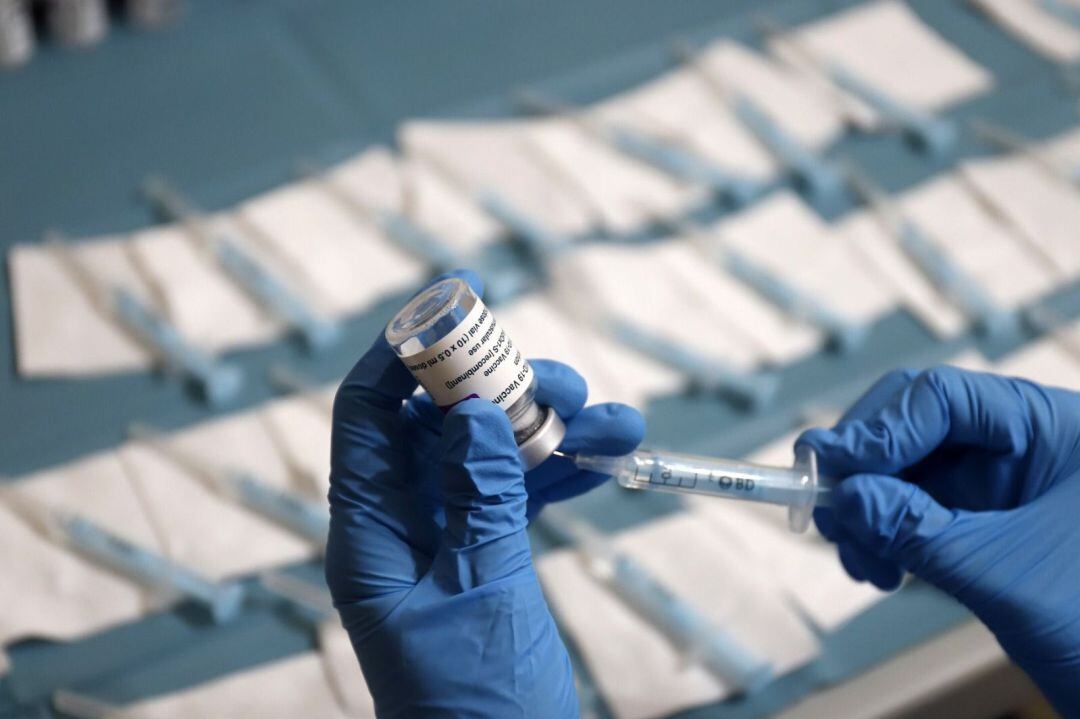 Los nacidos entre 1962 y 1966 ya pueden pedir cita para vacunarse esta semana