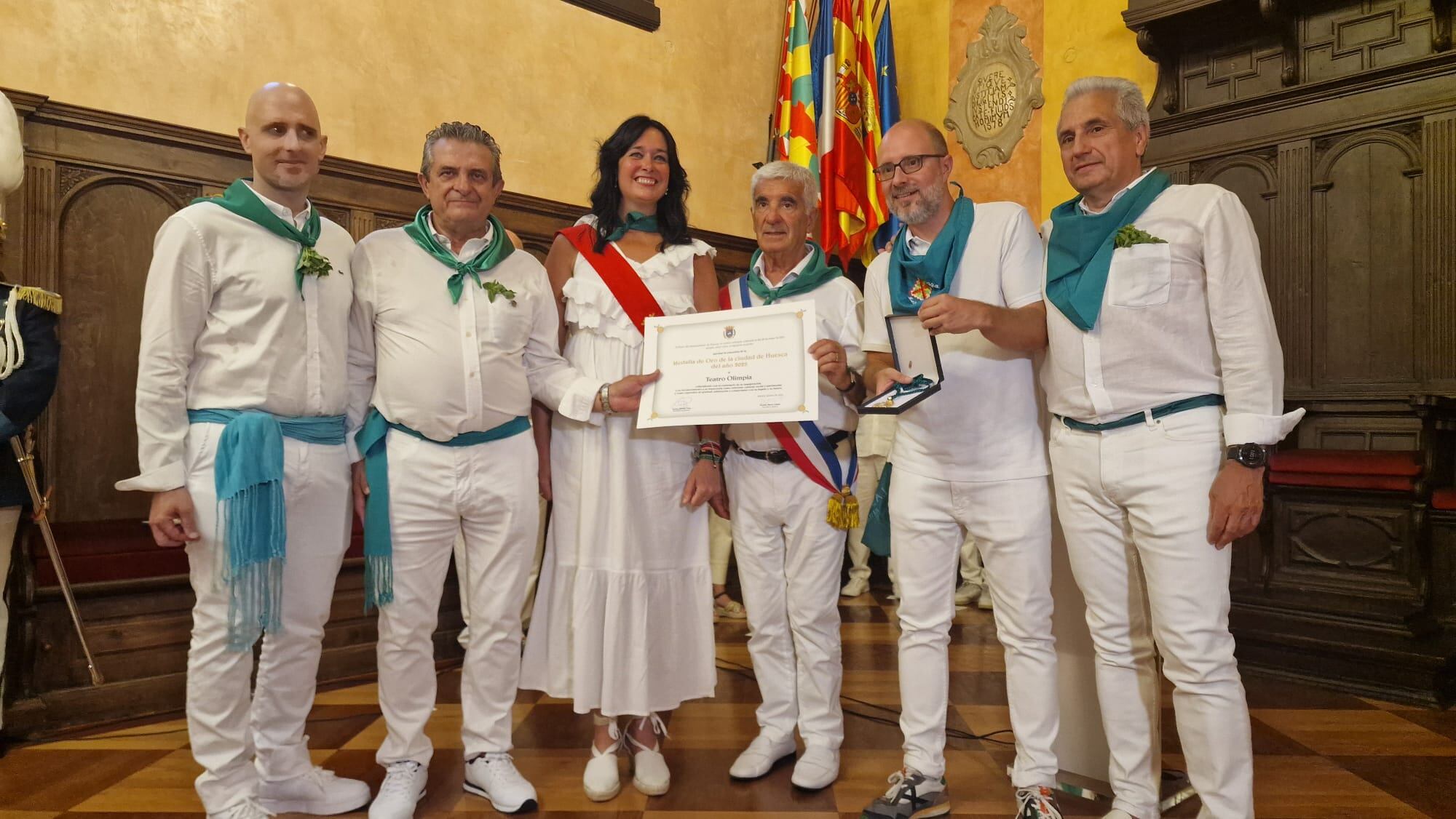 El Teatro Olimpia recibe la Medalla de Oro de la Ciudad