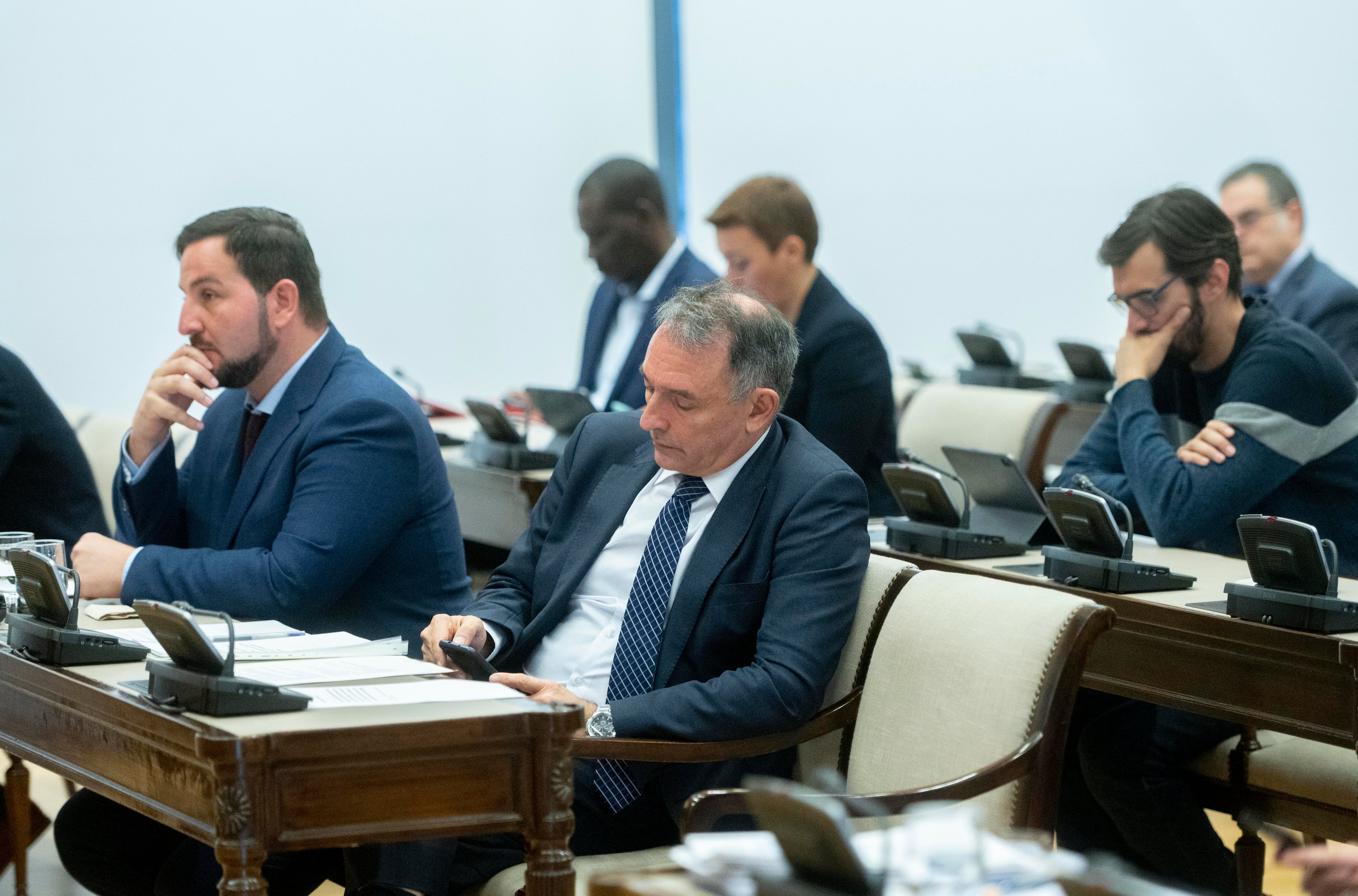 Enrique Santiago en la comisión de Interior del Congreso. (Foto de Alberto Ortega/Europa Press via Getty Images)