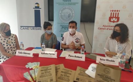 Canet y la Mesa del Tabaco sensibilizarán este verano sobre el problema de las basuras marinas