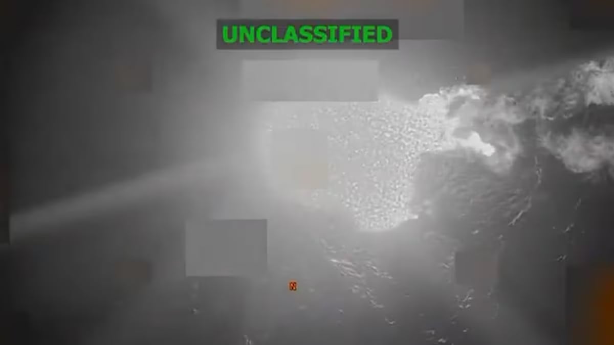 Captura del video publicado por el secretario de Defensa, Pete Hegseth del nuevo ataque estadounidense en el mar Caribe