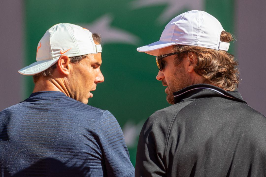 Rafa Nadal y Carlos Moyà, durante un entrenamiento del balear