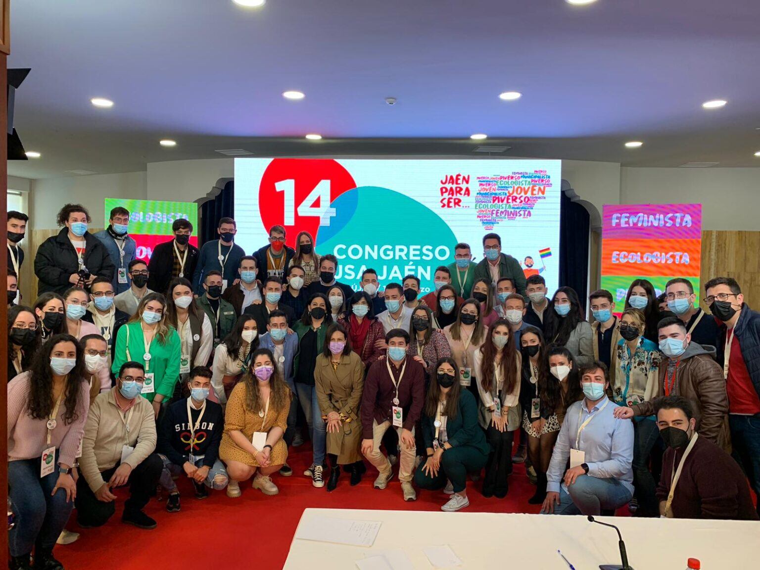 Nueva Ejecutiva de Juventudes, acompañada por responsables del PSOE.