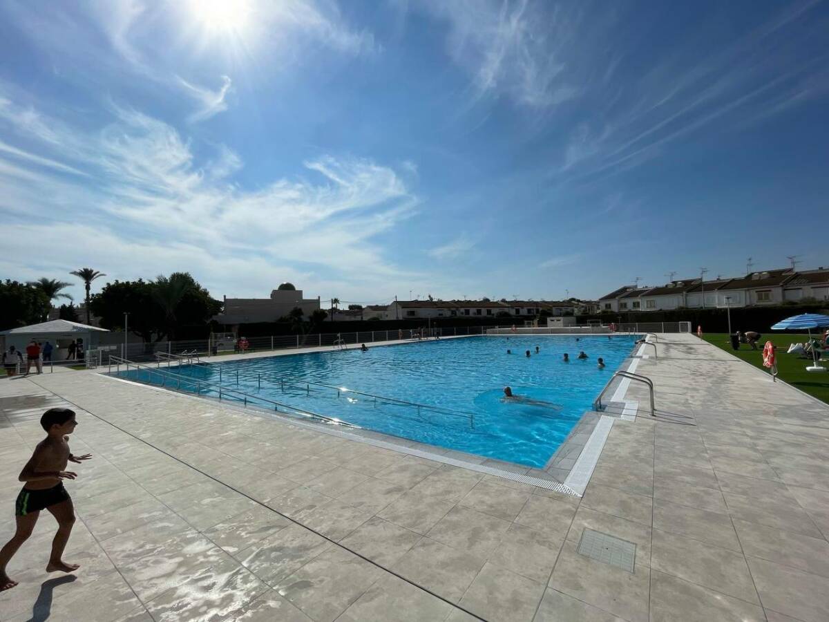 Piscina Municipal de Los Alcázares