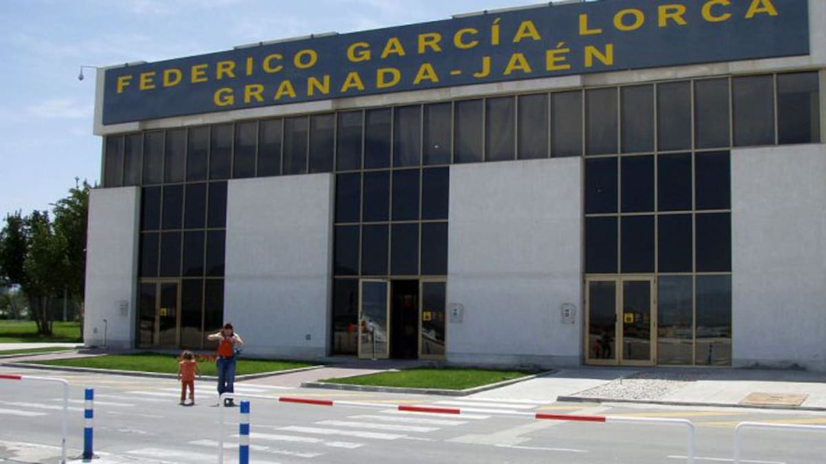 AENA no ofrece información sobre cómo llegar a Jaén desde el aeropuerto García Lorca