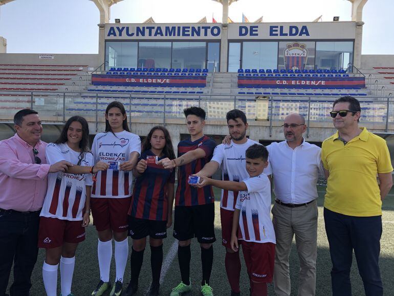 Los modelos han sido jugadores y jugadoras de la base y del equipo femenino