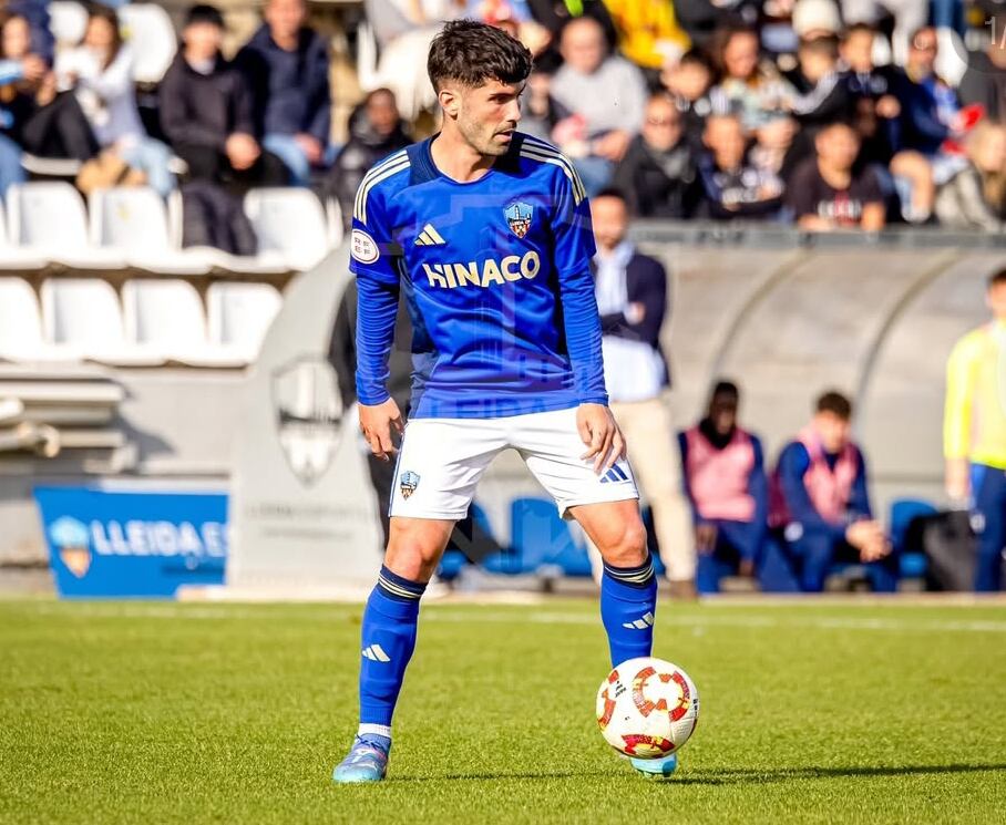 Adrián Lledó, medio centro del Lleida que llega al Alcoyano