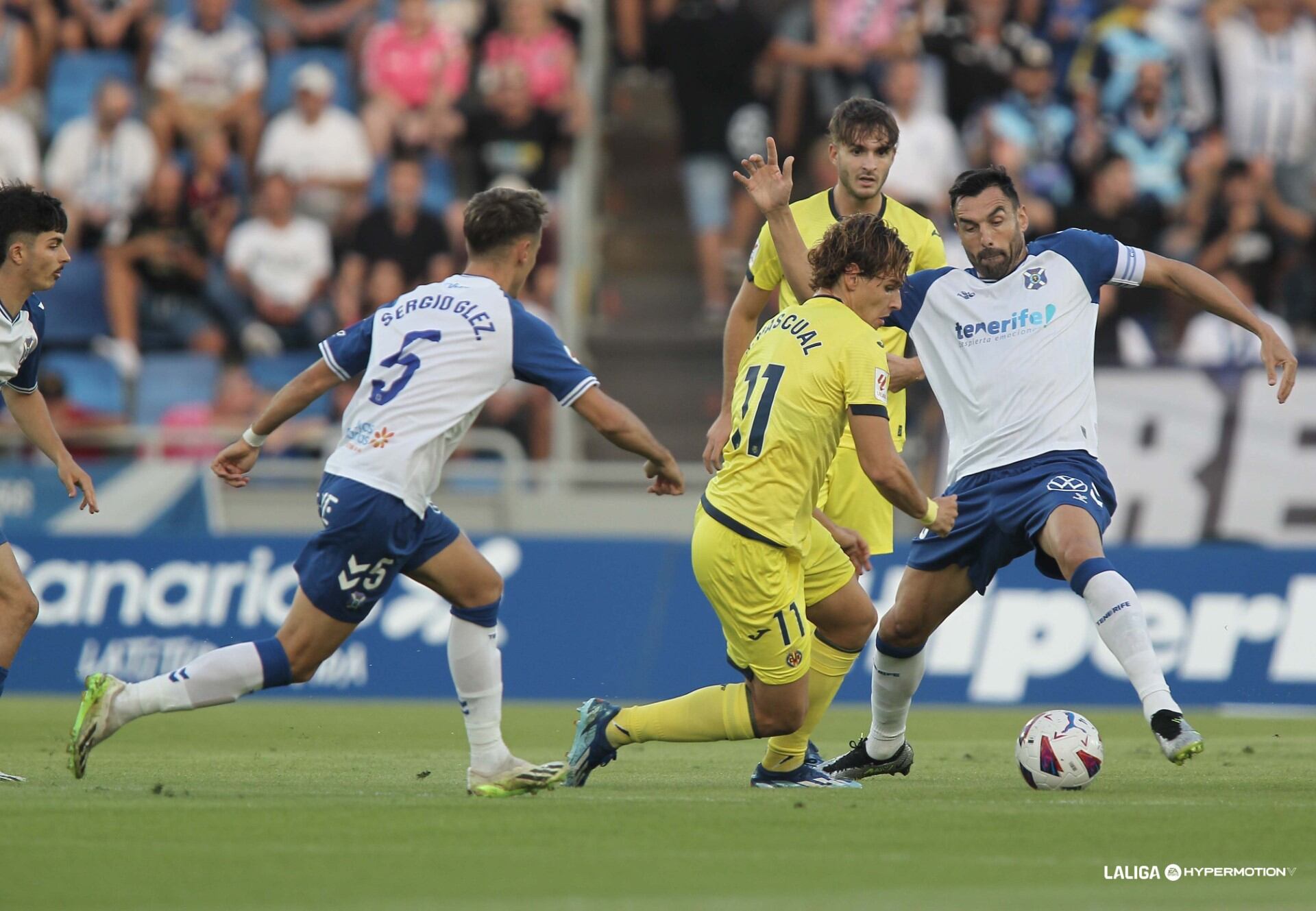 El Villarreal B puntuó en el Heliodoro y el Tenerife suma cinco jornadas seguidas sin ganar.