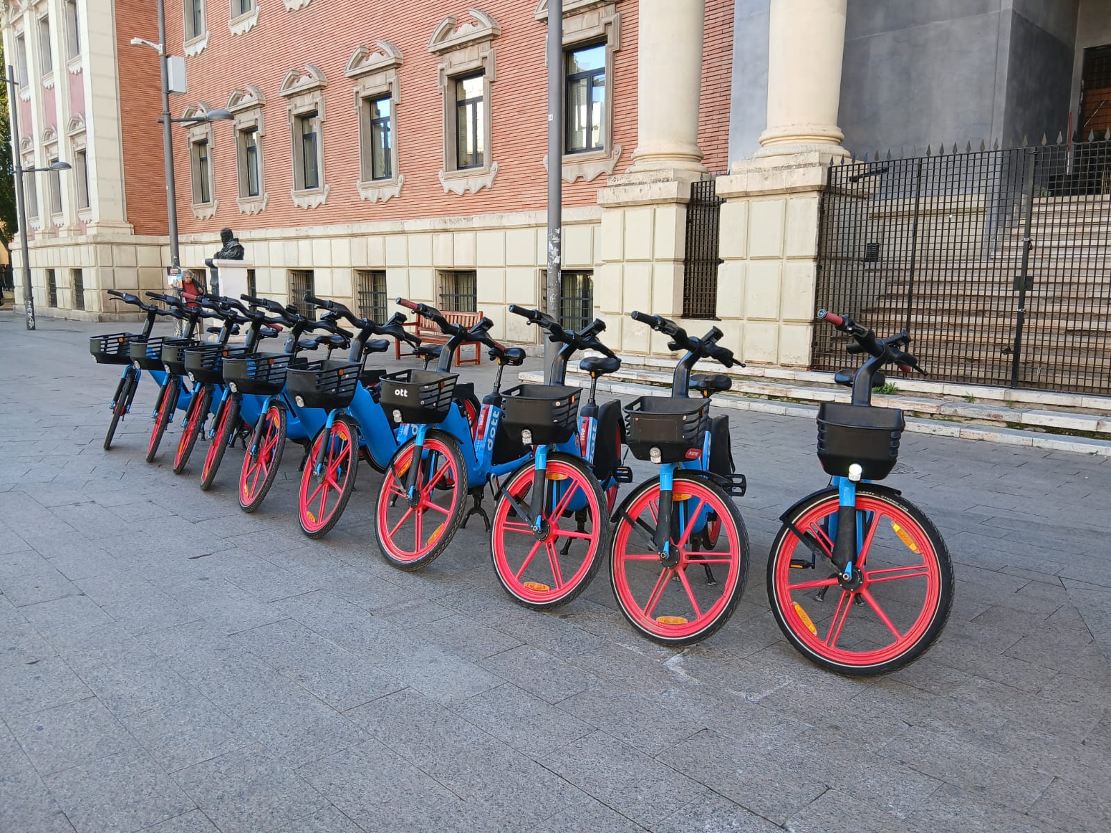 Las nuevas bicicletas eléctricas que entran hoy en servicio en la ciudad de Murcia