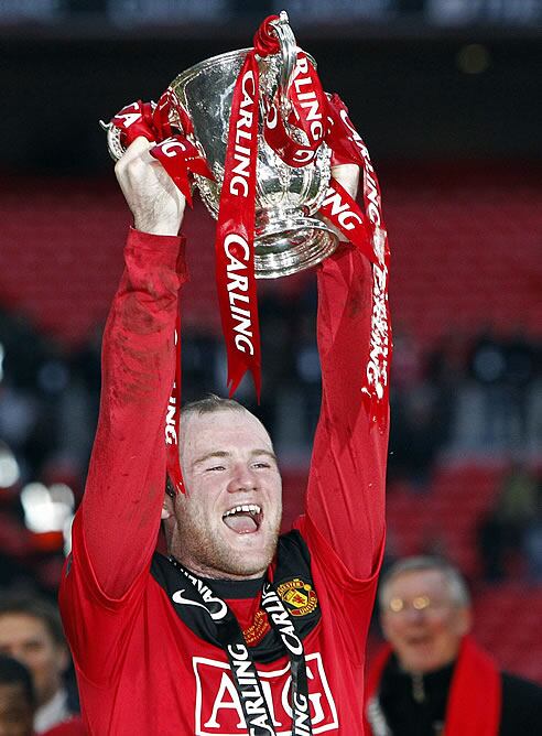 Rooney alza la &#039;Carling Cup&#039;