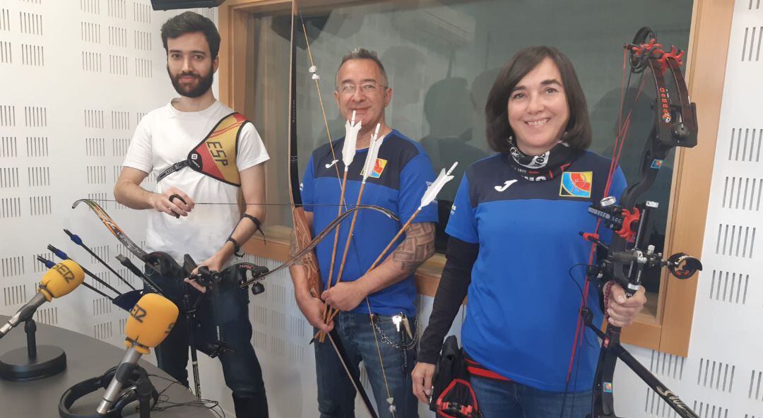 Diego Bernabé, José Benavente ‘Bena’ y Gemma López, del C. Arqueros de Leganés.