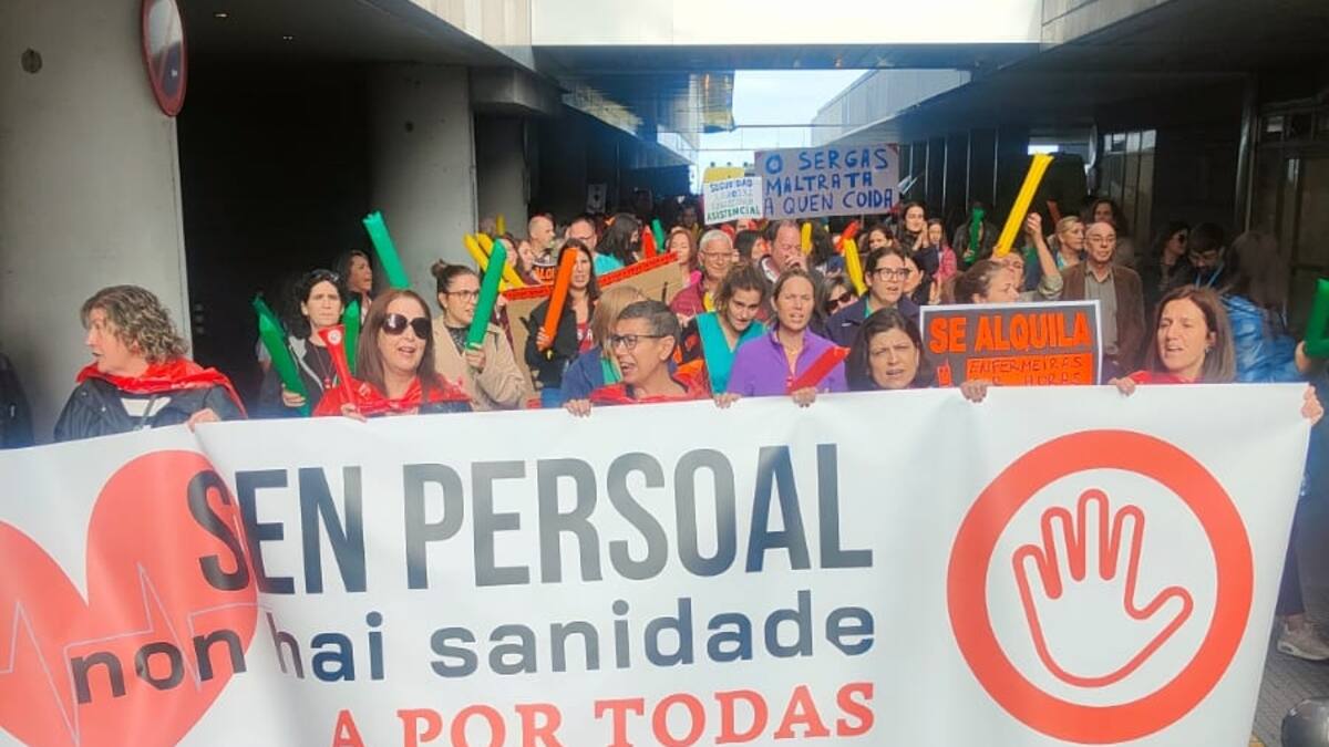 Las enfermeras de A Coruña vuelven a salir a la calle