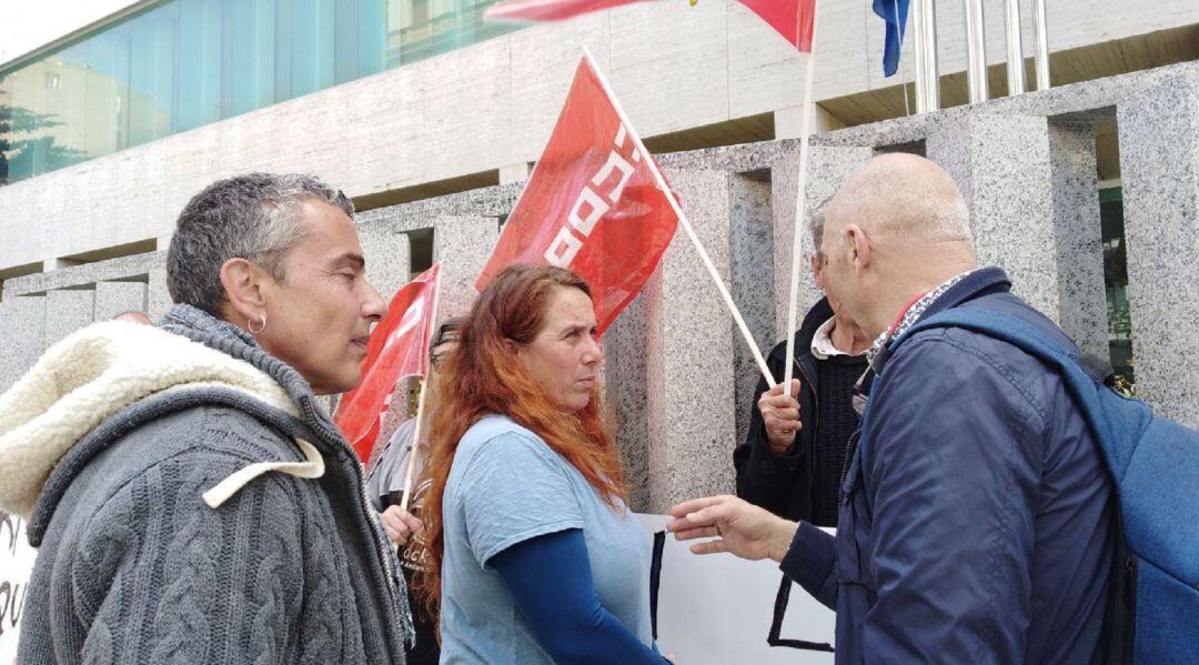Los representantes de Podemos se han reunido con los sindicatos