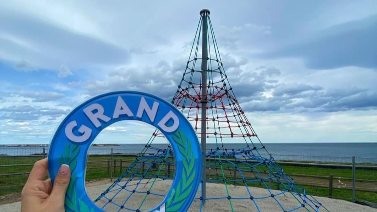 "Ya me imagino a los concejales disfrazados de bolos o manos": Burela, preseleccionada para el 'Grand Prix'