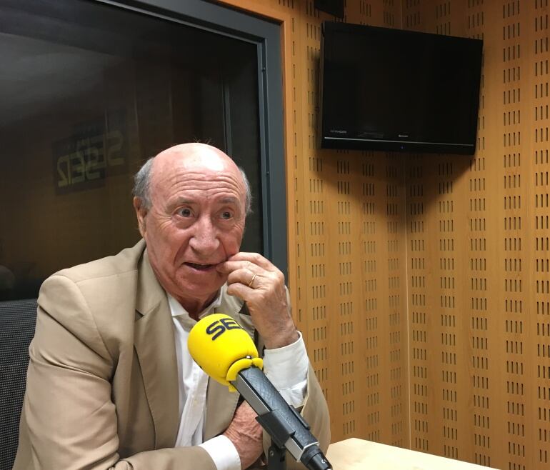 Peridis en el estudio de Radio Palencia