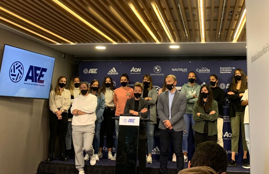 Foto de la rueda de prensa convocada por las deportistas y la AFE