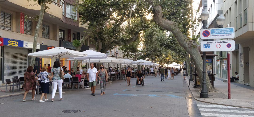 Imagen de la calle Marqués de Campo en Dénia, este mes de agosto.