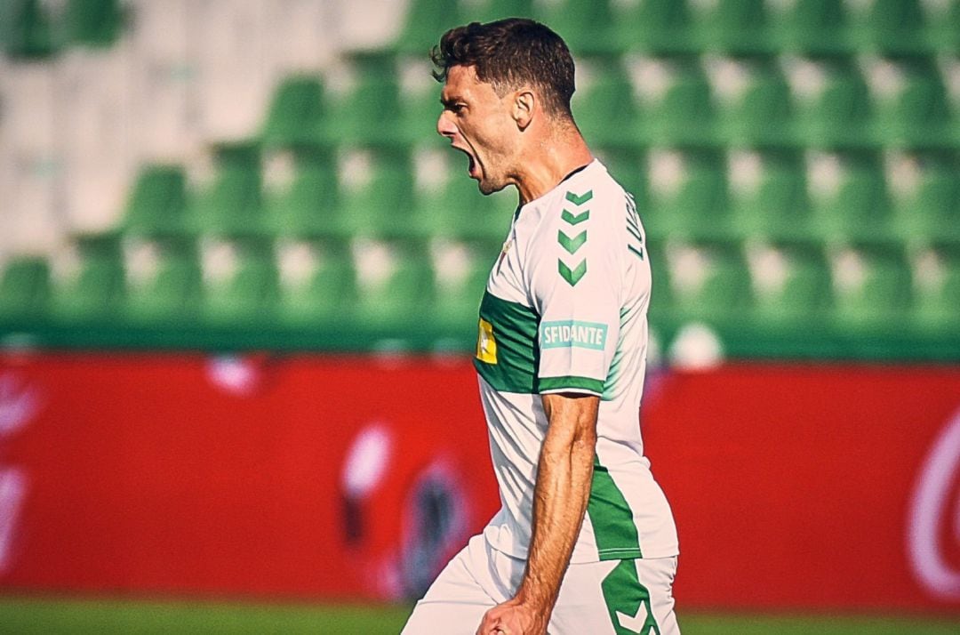 Lucas Boyé celebra uno de sus goles con el Elche